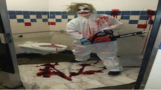 Chainsaw Massacre in the bathroom - scary prank